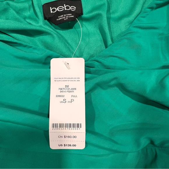 Bebe Winged Sleeve Green Dress with Cutout Back - Picture 6 of 6